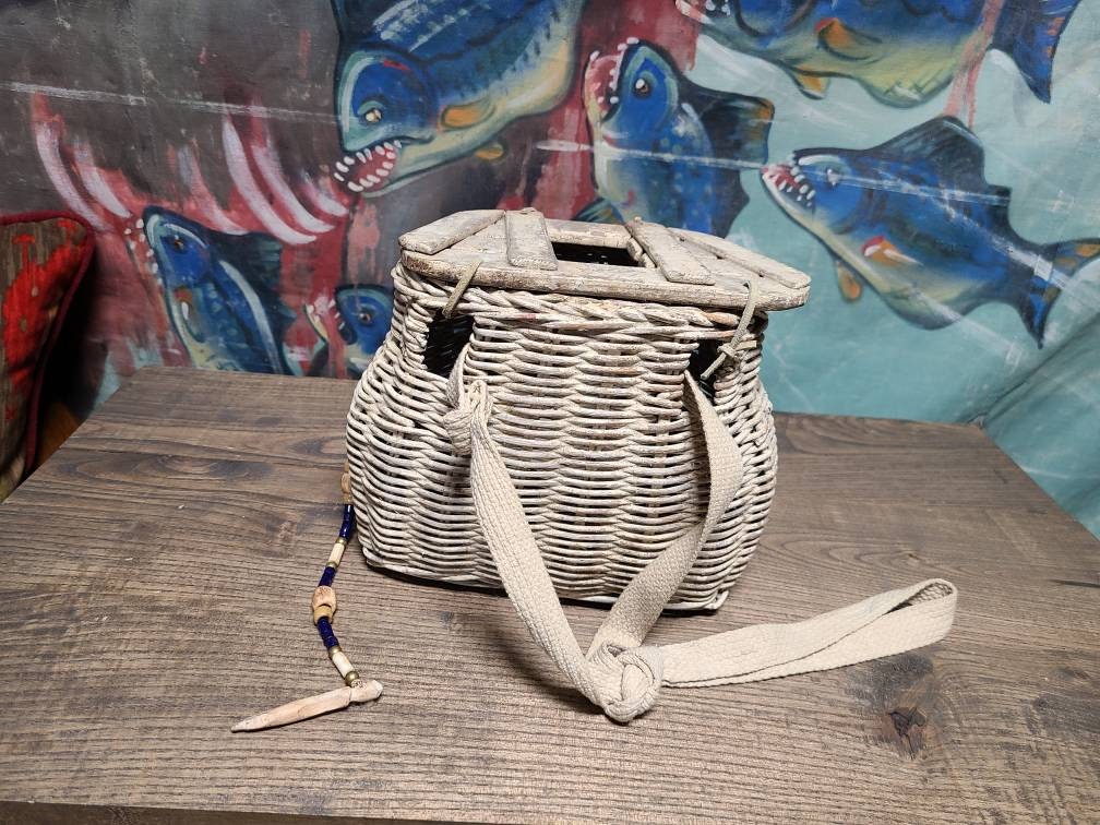 Prise aîche de poisson dans un panier en osier généré par l'IA | Photo Gratuite