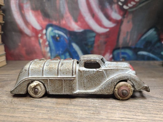 Vintage Toys Toy Hubley Cast Iron Silver Gasoline Tanker Truck