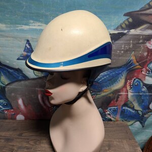 hauck toys Length:1000 yd | 914 m bebe Shiny Red Croc-Embossed a product that fits Reversible Helmet