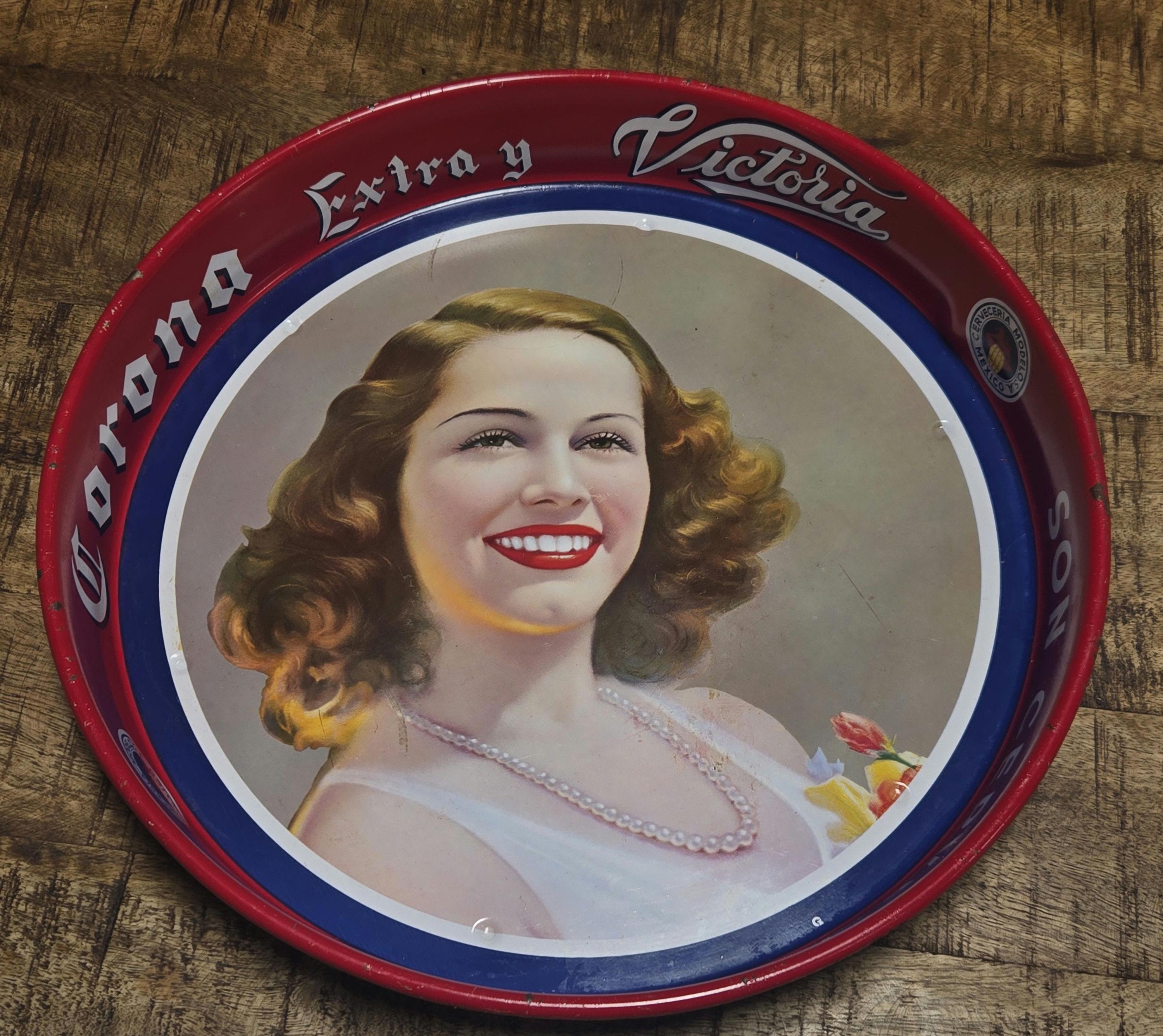 Vintage Cerveza Corona Extra Victoria Modelo Round Red Black Metal