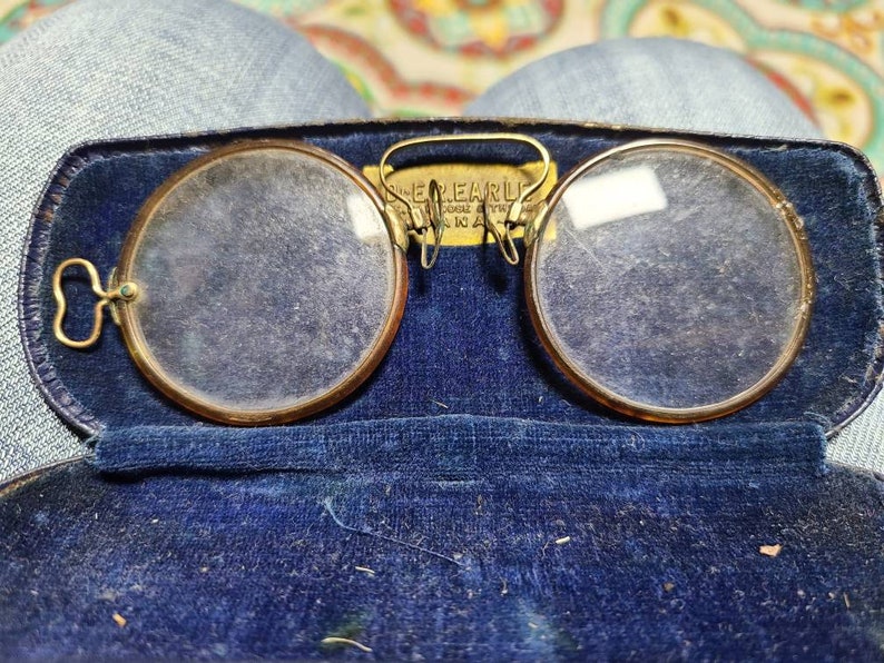 Antique Eyeglasses Eye Wear with Magnifying Lenses Prince Nez Style Armless in Case from Urbana Ohio