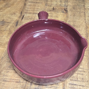 1945 Beautiful Bold Oxblood Red Bybee Pottery Primitive Kentucky Clay Single Handle Casserole Baker Signed Cornelison on Base w spout