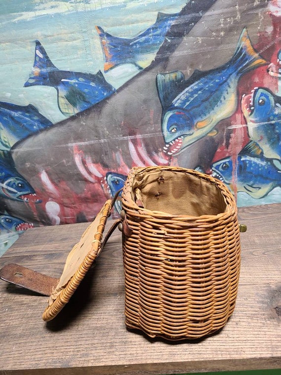 Extra Cute Small Sized Vintage Classic Fisherman's Rattan Fishing Creel  Basket for Carrying Your Big Catch of Fish 
