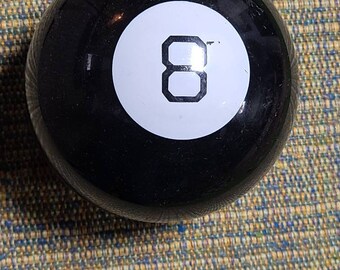 Mattel Magic 8 Ball Game