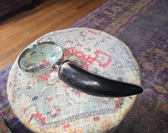 Contemporary Beautiful Desk Table Magnifying Glass with Horn Handle in very good condition