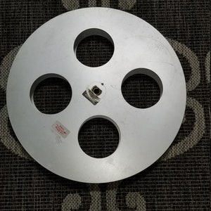 35mm HOLLYWOOD FILM COMPANY aluminum split reel - 1000 Feet