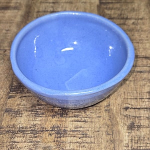 Beautiful Dark Blue speckle over Bybee Blue Glazed Bybee Pottery Primitive Kentucky Clay Bowl Signed on Base BB