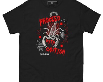 Proceda con precaución Tee