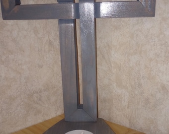 Weather Grey Pine Cross mit Pine Kerzenbasis. Basis 4x 4,5 Zoll, 10,5 hoch mal 16 3/4 oder 7 1/2