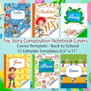 Puede incluir: Una colección de quince portadas de cuadernos de composición Toy Story de 21,6 cm por 27,9 cm con etiquetas de nombre editables, ilustraciones de personajes como Woody, Jessie y una rana verde, y varios patrones como lápices y cuerdas.