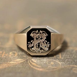 Medieval Family Crest 14K Gold Black Enamel Script R Ring Signet
