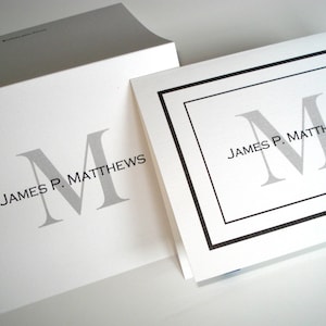 100 cartes de correspondance personnalisées avec enveloppes. Papier à lettres personnalisé pour remerciements, vierge à l'intérieur. Beau cadeau pour les professionnels !
