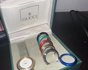 Vintage Gucci 1200-L quartzhorloge gefacetteerd diamantgeslepen kristallen wijzerplaat ketting schakelbox set 1996