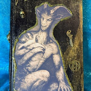Goatman Dekorativ Bok – Urban Legend Heminredning