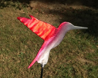 Hummingbird lawn stake