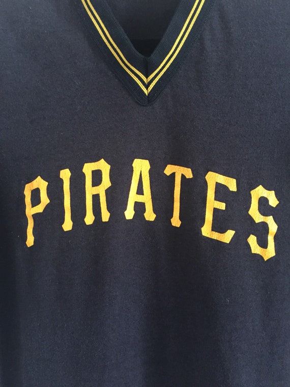 sleeveless pirates jersey