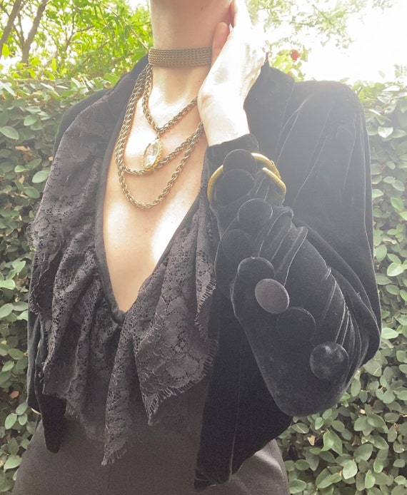 30’s Black Silk Velvet Cropped Jacket with Juliet… - image 5