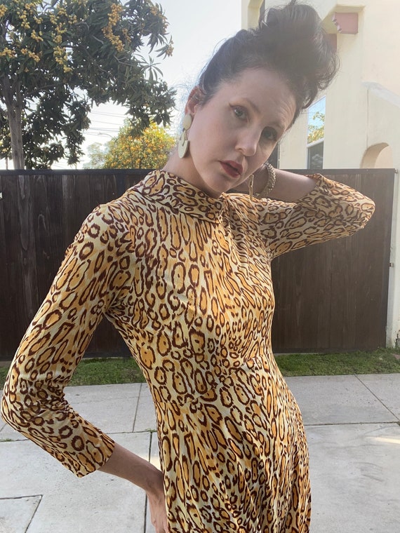 70’s Long Sleeve Mid-Calf Length Leopard Print Dr… - image 2