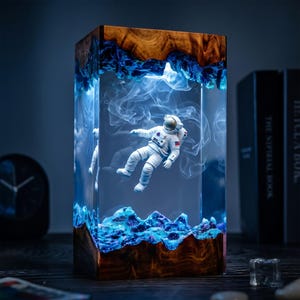 Fantasy Galaxy Resin Lamp Featuring Astronaut in Zero Gravity with Alien and UFO Dream Scene, Unique Sci Fi Gift for Space Fans