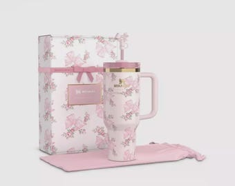 The Stanley X Love Shack Fancy Holiday Quencher Cup 40 OZ - Rosa Beaux Pink