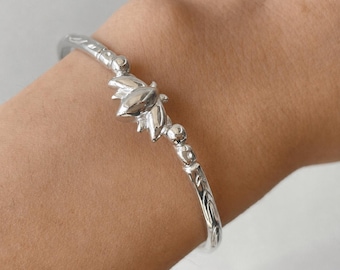 Frieren Inspired Bracelet | Silver Lotus Anime Bangle | Frieren Jewelry Gift | Manga Fan Bracelet | Dainty Cosplay Cuff
