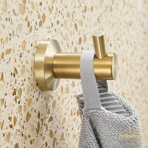 Wall‑Mounted Brass Bathroom Clothes Hook – Handmade Copper Single Robe Hook, Durable Retro Towel Hanger & Unique Home Décor Accessory
