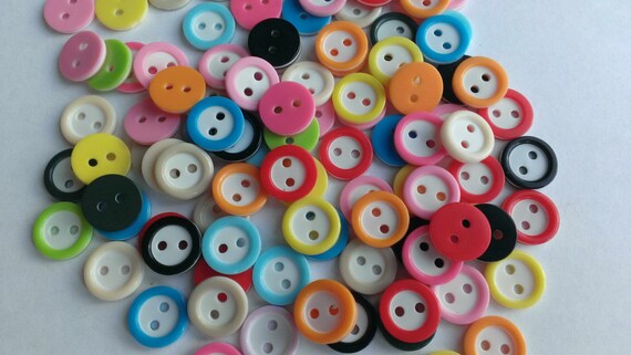 colored-kids-resin-buttons 