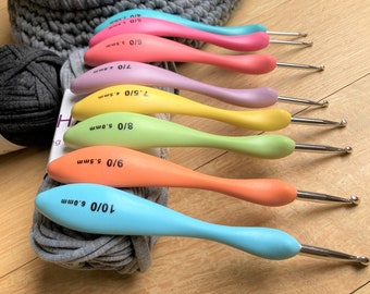 Set of 8 Rainbow, Ergonomic Crochet Hooks. Crochet Hooks.