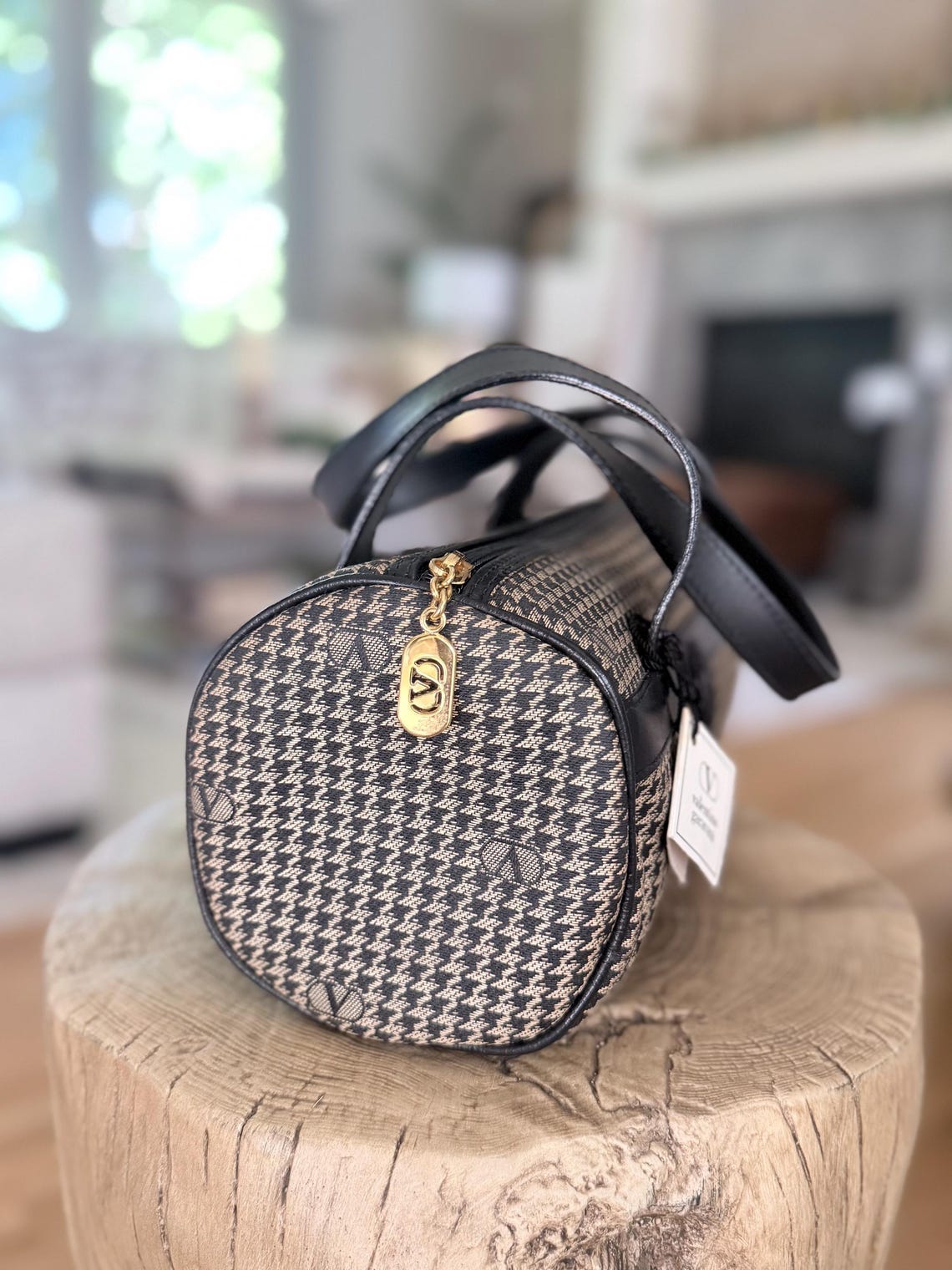 Valentino Garavani Houndstooth Mini Duffel Bag & Key Case Set, photo 4 sur 5