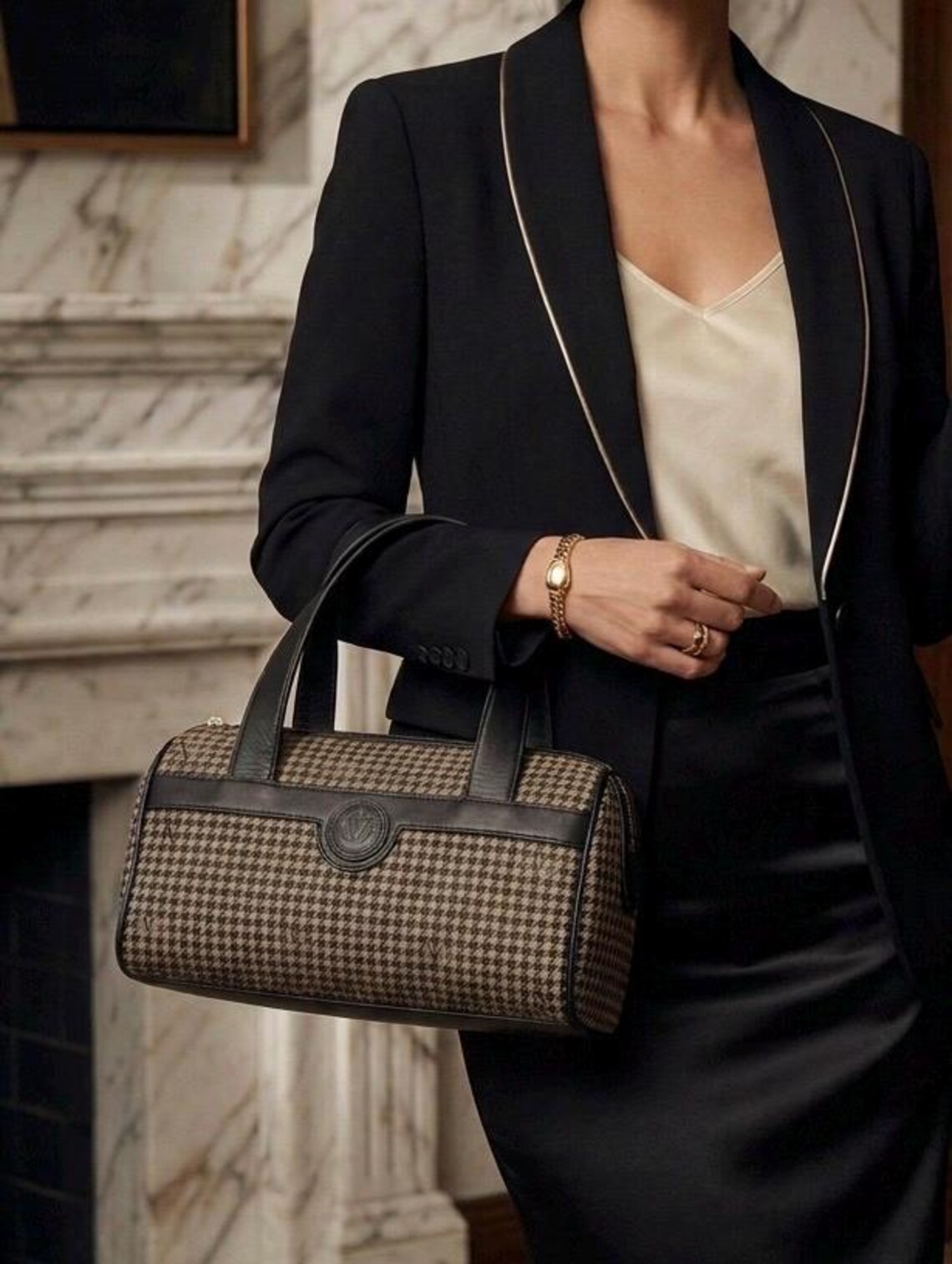 Valentino Garavani Houndstooth Mini Duffel Bag & Key Case Set, photo 2 sur 5