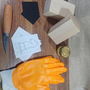 chess piece
custom chess
beginner carving
wood chisel set
carving chisels
wood carving kit
chess set for adults
portable game set
wood working
woodcarving
spoon carving
woodcarving tools
detailed carving