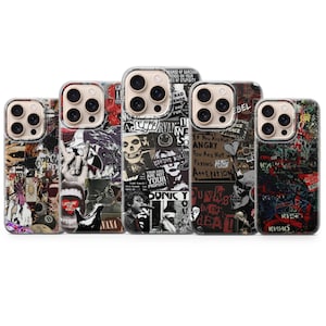 Peut inclure: Cinq coques de smartphone présentant un collage de graphismes punk en noir, blanc et rouge, incluant des crânes, des images de groupes et des textes comme "Punks Not Dead", "Angry" et "Your Kids Are Not Your Property", alignées sur fond blanc.