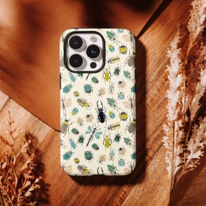 カラフルなカブトムシの虫柄のスマホケース、遊び心のあるヴィンテージ昆虫学トンボカバー（iPhone 17 16 15 Pro Max、Samsung Galaxy S25対応）