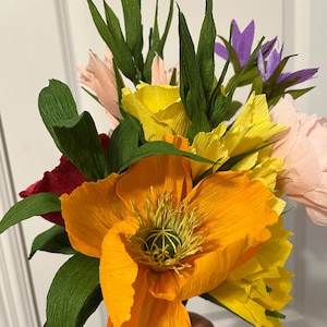 Handmade Paper Flower Arrangement: Colorful Wedding Table Centerpiece
