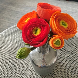 Bouquet di ranuncoli di carta - sfumature di arancione/Arredamento per la casa/Fiori di carta/Idee regalo/Decorazioni da tavola/Anniversario/Matrimonio/Regalo di compleanno/fiori