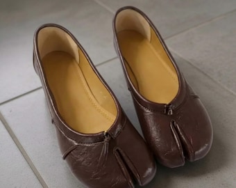 Zachte schapenvachtleren tabi's |  Minimalistische balletschoenen |  Instappers met lage hak