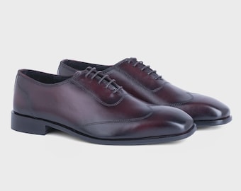 Bordeauxrode leren brogue brogue herenschoenen, handgepolijste formele geklede schoenen