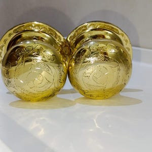 Olackerade knoppar i massiv mässing - Handgjord dörrknopp i massiv mässing - Graverat marockanskt handtag - Handtag i vintagestil Polished brass