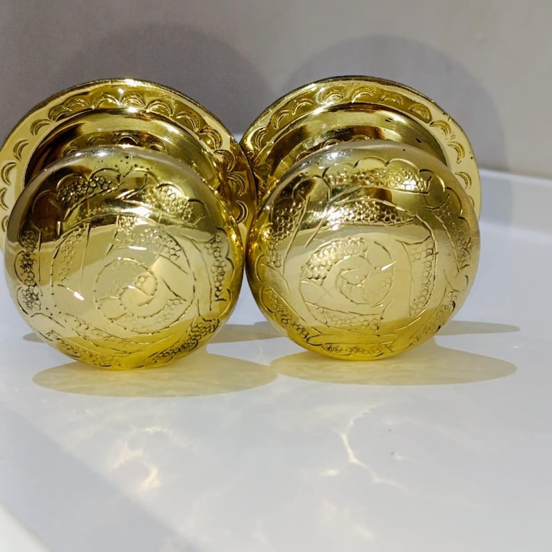 Olackerade knoppar i massiv mässing - Handgjord dörrknopp i massiv mässing - Graverat marockanskt handtag - Handtag i vintagestil Polished brass