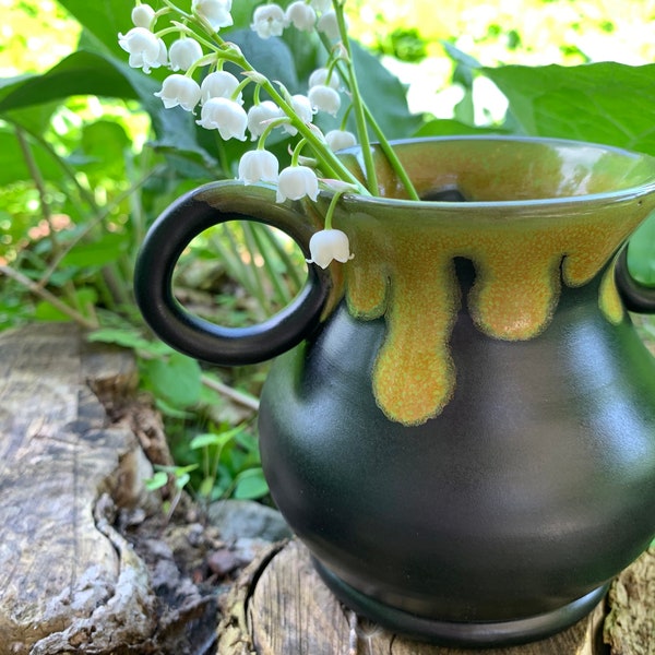 Cauldron planter pot handmade ceramic, occult home, witch pottery, spooky cute decor, Halloween plants, small vase with handles hocus pocus
