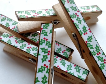 Christmas Holly leaves holiday theme - decoupage clothespins set of 10