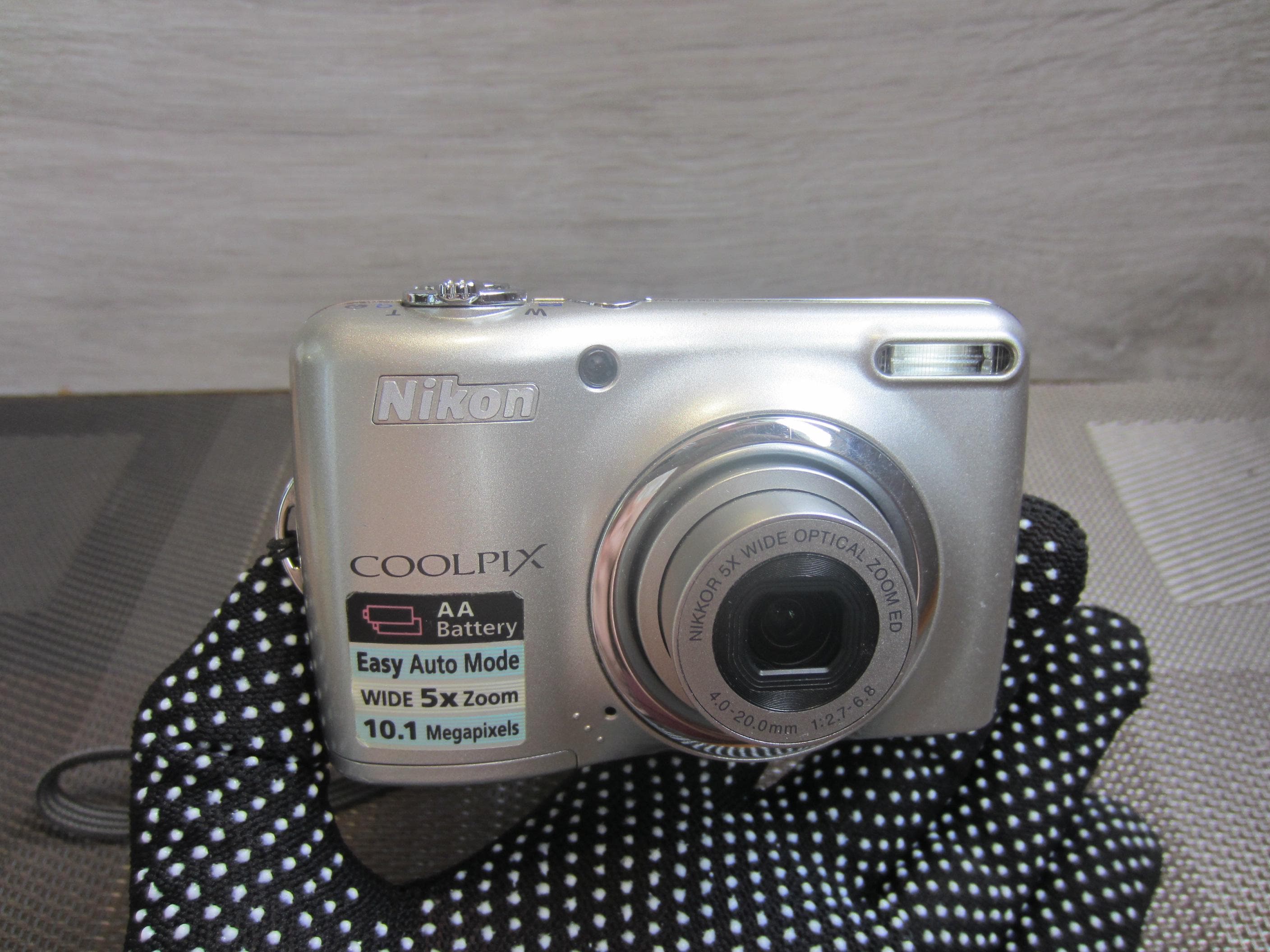 Nikon Coolpix L23 - Etsy New Zealand