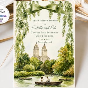 Op de afbeelding: Een trouwkaart met een aquarelillustratie van een meer met een stel in een roeiboot, omringd door groene wilgentakken en een grote olijfgroene strik aan de bovenkant. De tekst luidt: The Wedding Ceremony of Estelle and Eli, Central Park Boathouse, New York City, April 18, 2016.