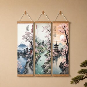 Japanische Schriftrolle mit Kirschblüten-Muster in Japan