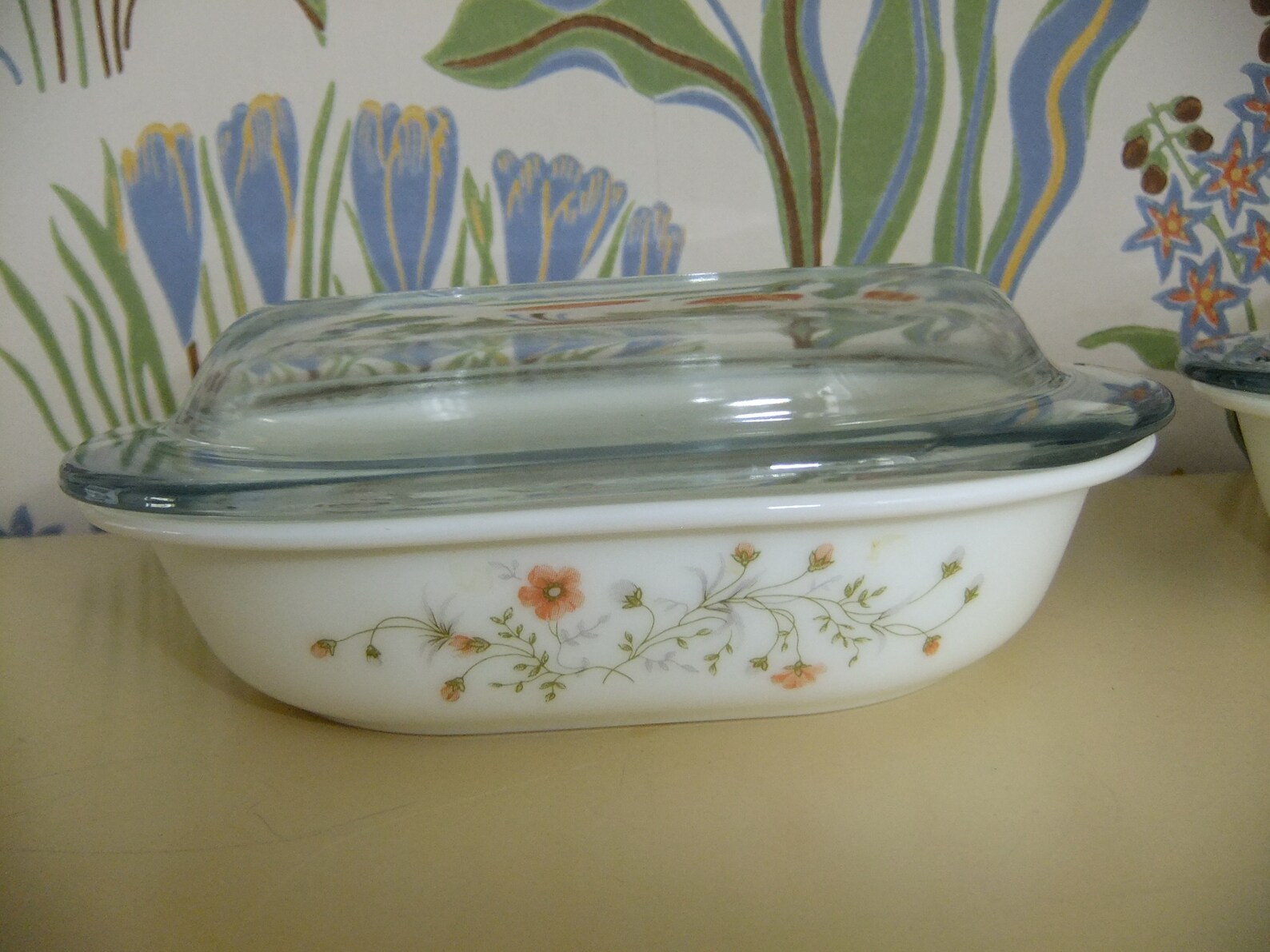 Vintage set of two Pyrex dishes with clear glass lid Floral Etsy