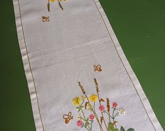 Vintage hand embroidered table runner -Summer flowers