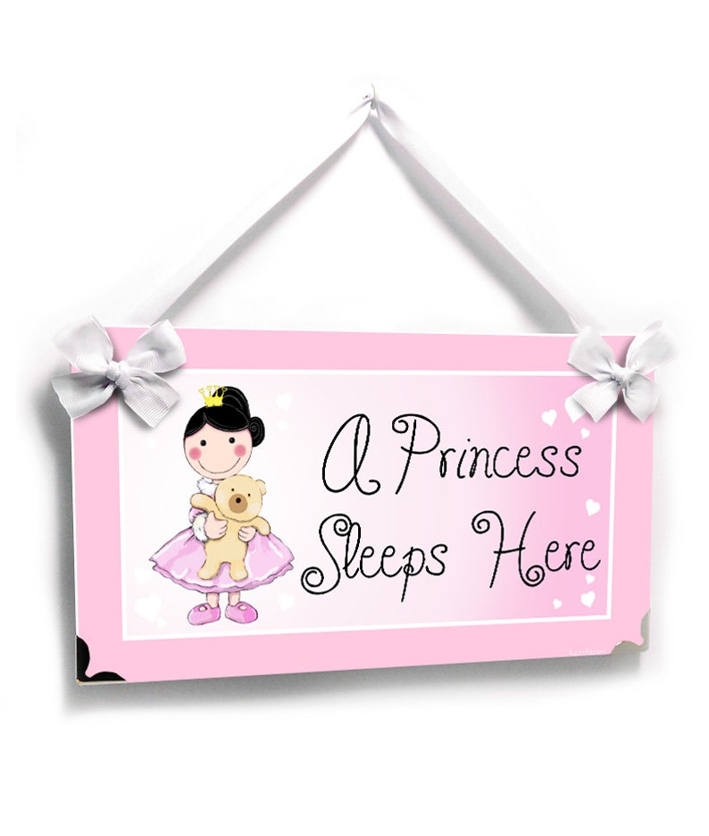 Kids Door Sign A Princess Sleeps Here Baby Girl Bedroom Decor Wall Art Room Decor P57