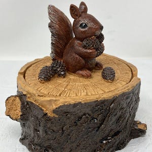 Squirrel Sitting On Stump Trinket Box Pinecones Resin Brown Fall Autumn