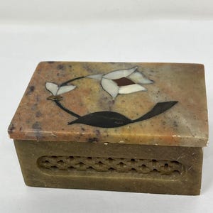 Vintage Marble Inlay Trinket  Box Floral Hand-Carved India Lattice Openwork 3x2