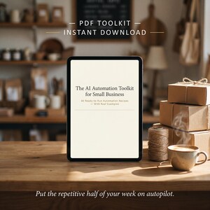 Può includere: Un tablet digitale mostra un documento intitolato The AI Automation Toolkit for Small Business, 40 Ready-to-Run Automation Recipes - With Real Examples. Lo schermo ha uno sfondo color crema con testo nero, presentato come download PDF.